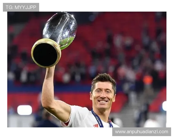 莱万关键战表现稳定性及比赛影响力解析