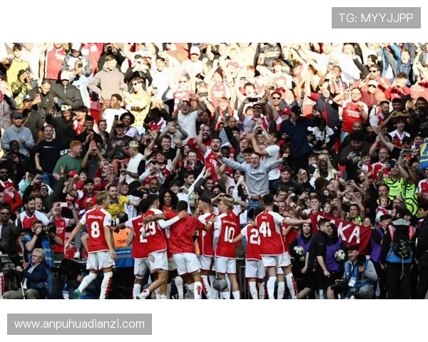 阿森纳争冠关键阶段掉链子,球队稳定性不足对赛季走势形成制约 阿森纳争冠关键阶段掉链子,球队稳定性不足对赛季走势形成制约